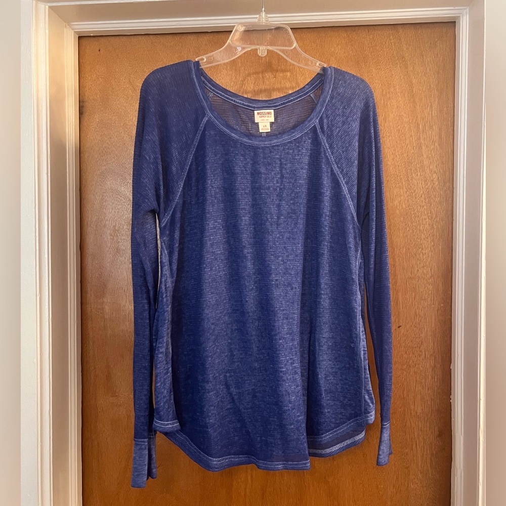 Mossimo Supply Co. Women’s Blue Lightweight Thermal Knit Long Sleeve Top